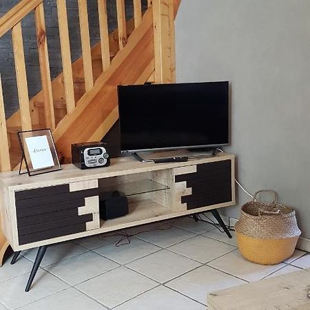 Gites De La Bonaudrie Combrand Esterno foto